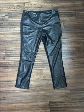 Liz Claiborne Shiny Black Faux Leather Leggings